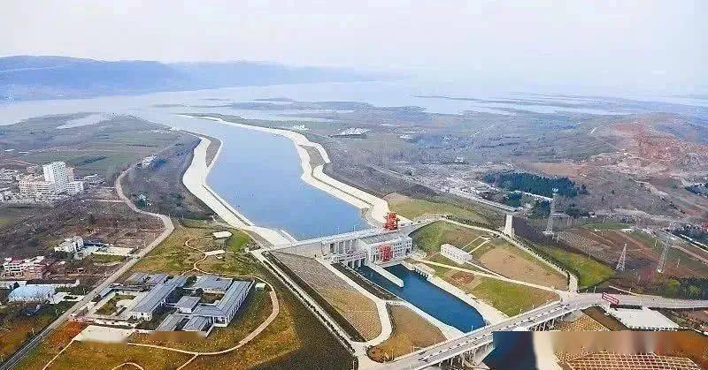 2025新澳门历史开奖查询和沟渠水体被染成蓝色与沟渠水体被染成蓝色怎么办